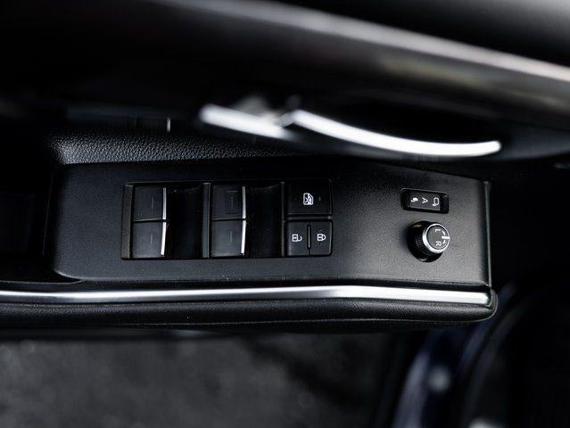 2023 Toyota Highlander Hybrid Platinum