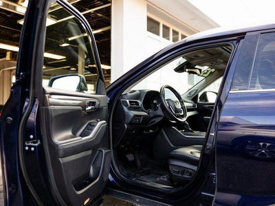 2023 Toyota Highlander Hybrid Platinum