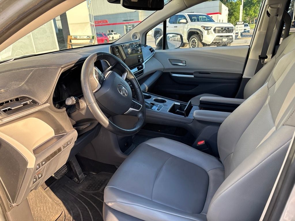2021 Toyota Sienna XLE 7 Passenger