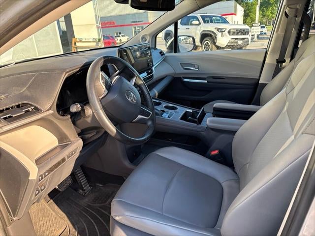 2021 Toyota Sienna XLE 7 Passenger