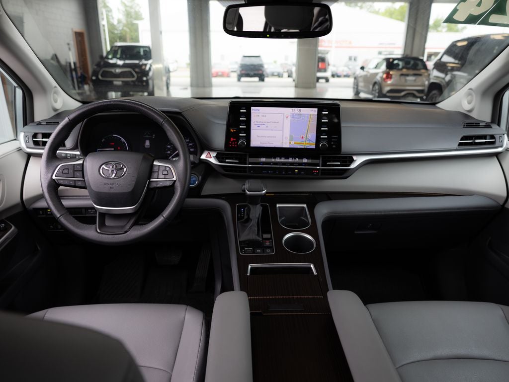 2024 Toyota Sienna XLE 8 Passenger