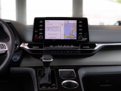 2024 Toyota Sienna XLE 8 Passenger
