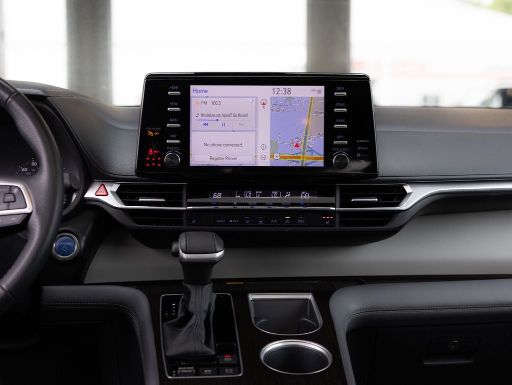 2024 Toyota Sienna XLE 8 Passenger