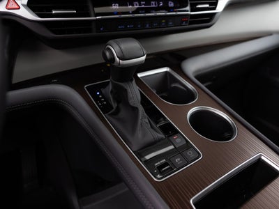 2024 Toyota Sienna XLE 8 Passenger