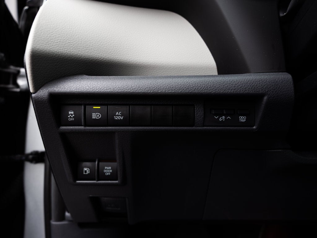 2024 Toyota Sienna XLE 8 Passenger