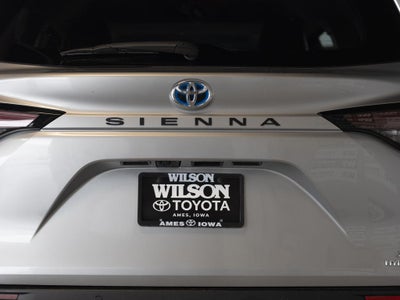 2024 Toyota Sienna XLE 8 Passenger