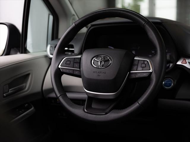 2024 Toyota Sienna XLE 8 Passenger