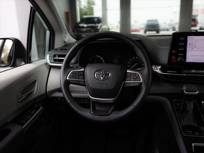 2024 Toyota Sienna XLE 8 Passenger