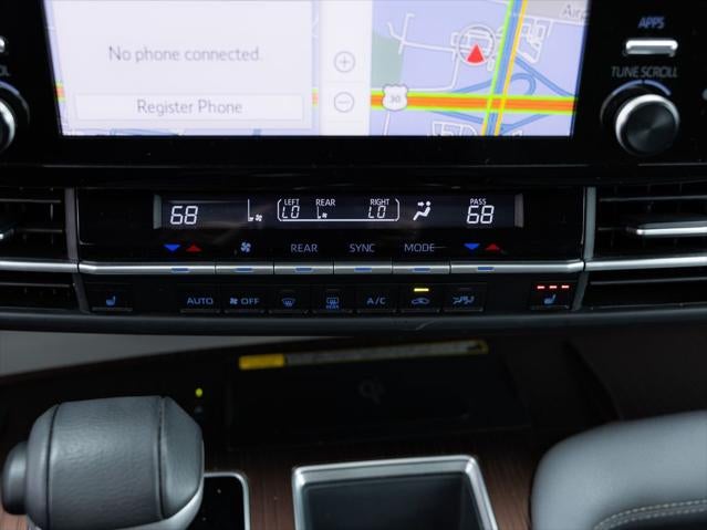 2024 Toyota Sienna XLE 8 Passenger