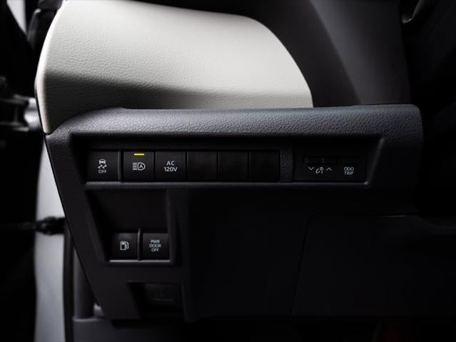 2024 Toyota Sienna XLE 8 Passenger
