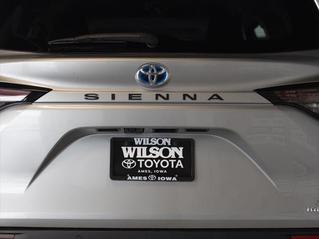 2024 Toyota Sienna XLE 8 Passenger