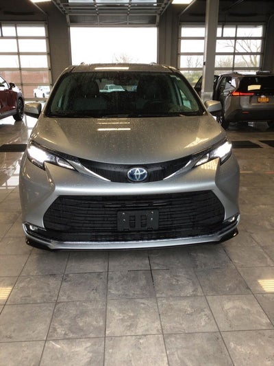 2021 Toyota Sienna XLE