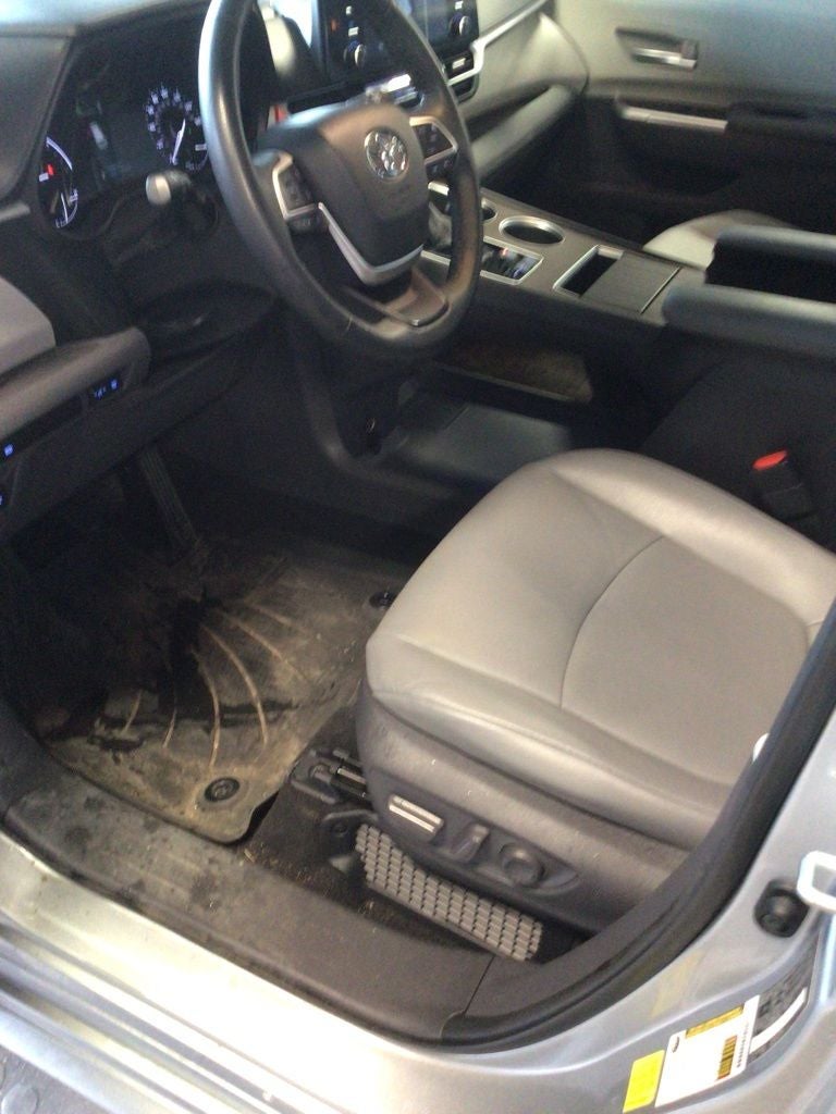 2021 Toyota Sienna XLE