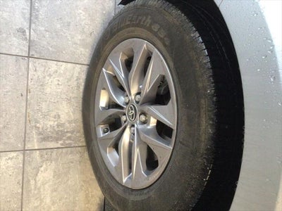 2021 Toyota Sienna XLE 8 Passenger