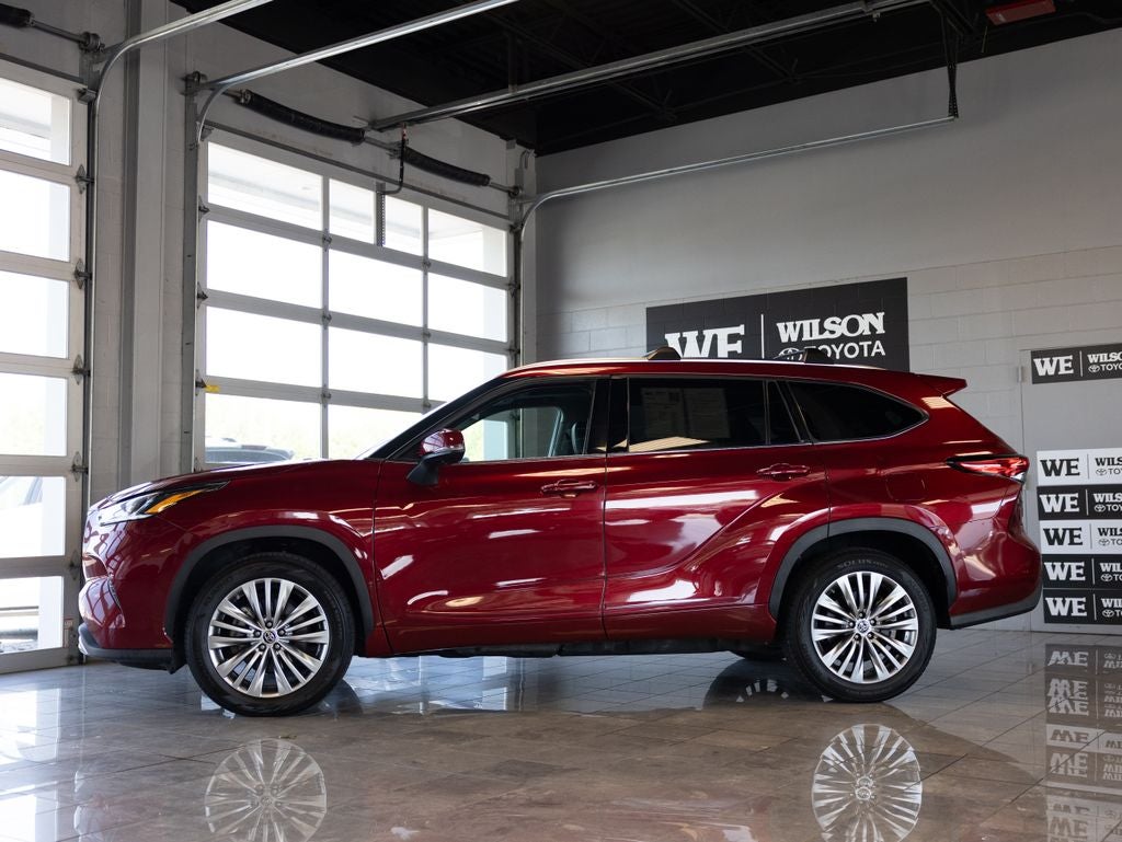 2023 Toyota Highlander Platinum