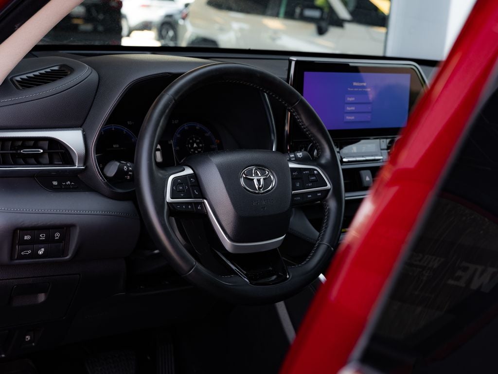 2023 Toyota Highlander Platinum