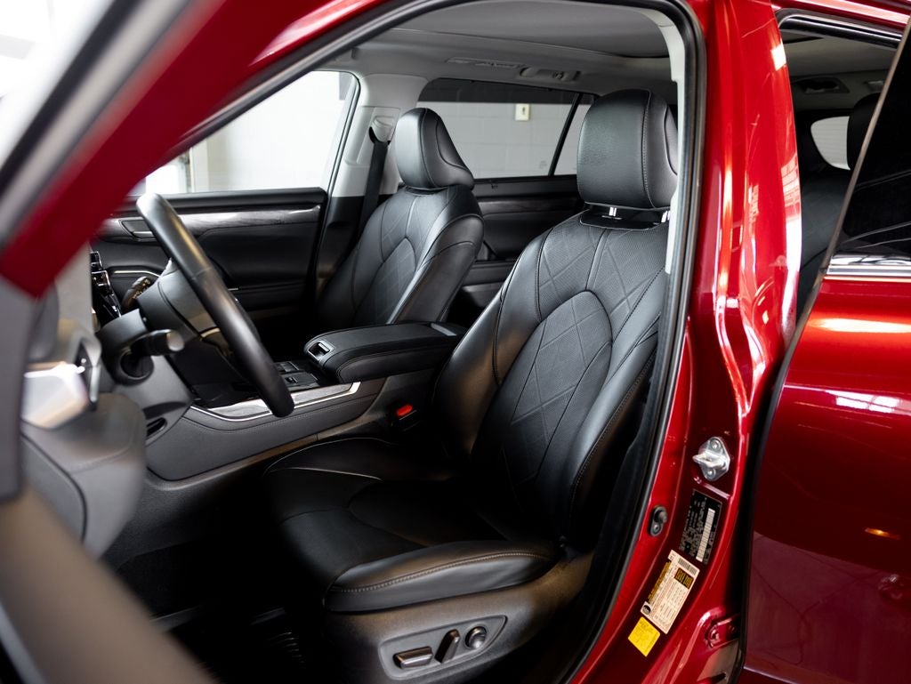 2023 Toyota Highlander Platinum