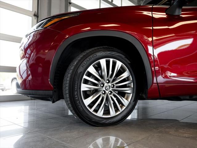 2023 Toyota Highlander Platinum