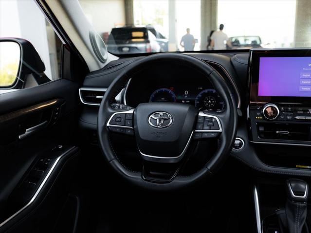 2023 Toyota Highlander Platinum