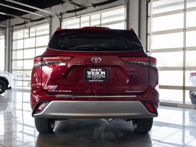 2023 Toyota Highlander Platinum