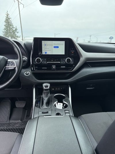 2024 Toyota Highlander LE