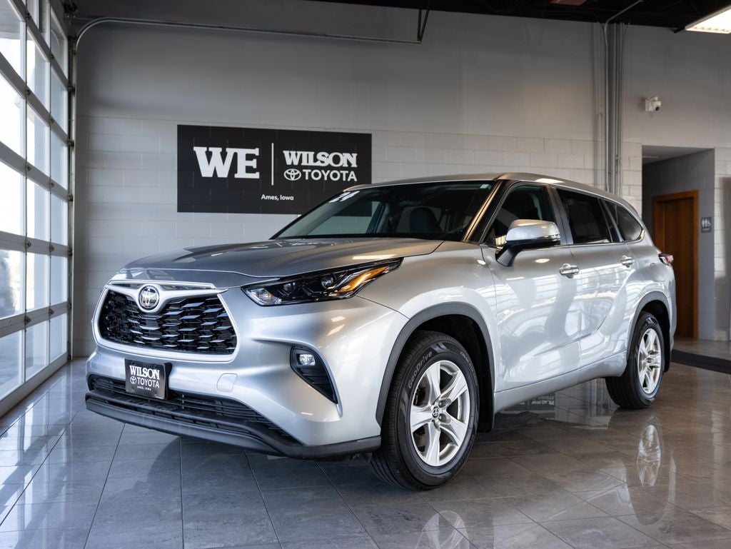 2024 Toyota Highlander LE