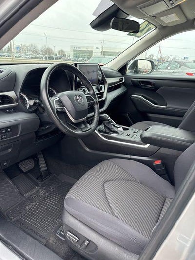 2024 Toyota Highlander LE