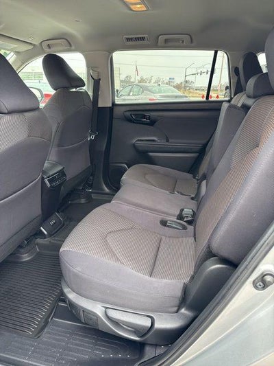 2024 Toyota Highlander LE