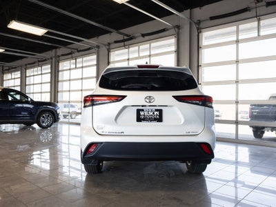 2024 Toyota Highlander LE