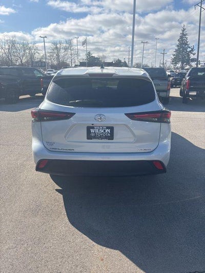2024 Toyota Highlander LE