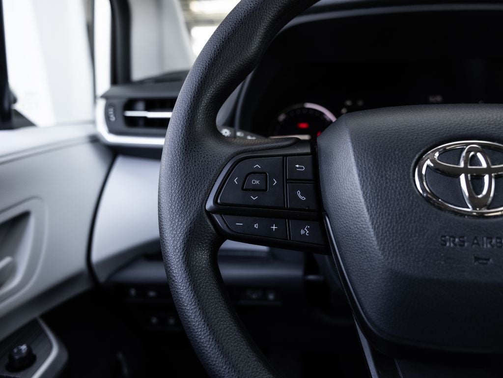 2026 Toyota Sienna LE 8 Passenger