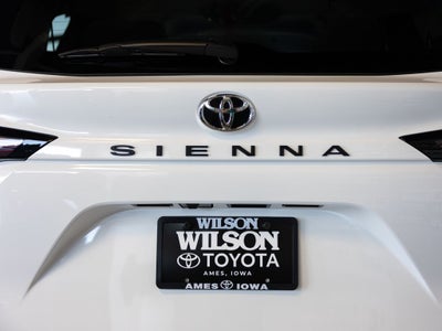 2026 Toyota Sienna LE 8 Passenger
