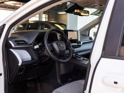 2026 Toyota Sienna LE 8 Passenger