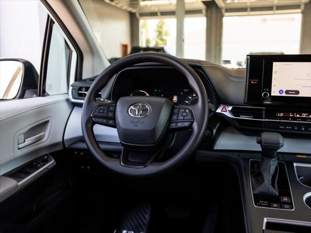 2026 Toyota Sienna LE 8 Passenger