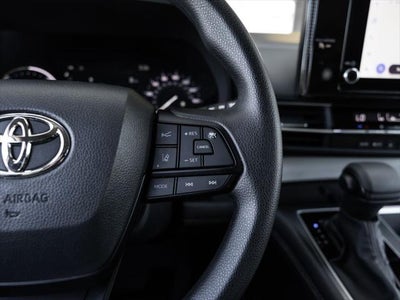 2026 Toyota Sienna LE 8 Passenger