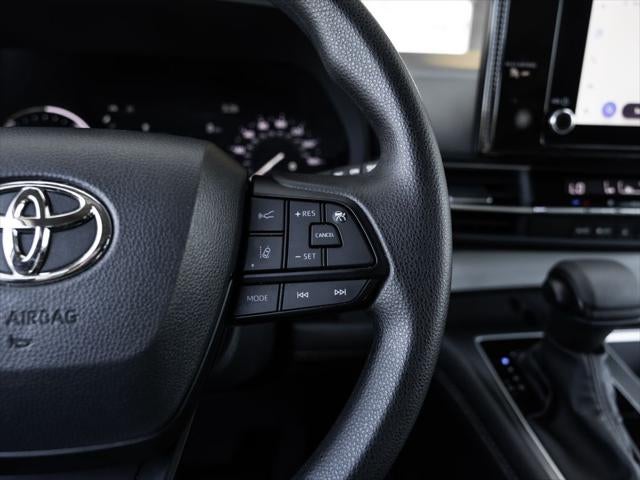 2026 Toyota Sienna LE 8 Passenger