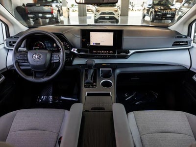 2026 Toyota Sienna LE 8 Passenger