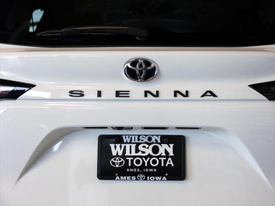 2026 Toyota Sienna LE 8 Passenger