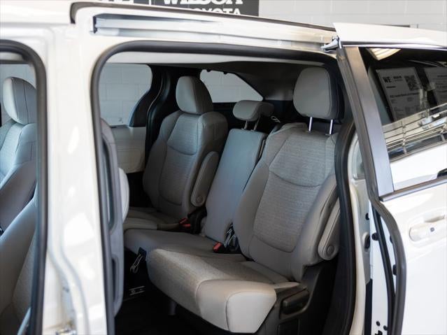 2026 Toyota Sienna LE 8 Passenger