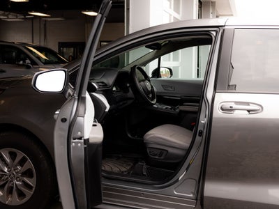 2026 Toyota Sienna LE 8 Passenger