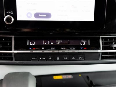 2026 Toyota Sienna LE 8 Passenger