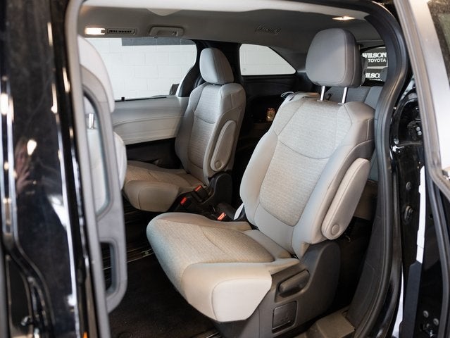 2025 Toyota Sienna LE 8 Passenger