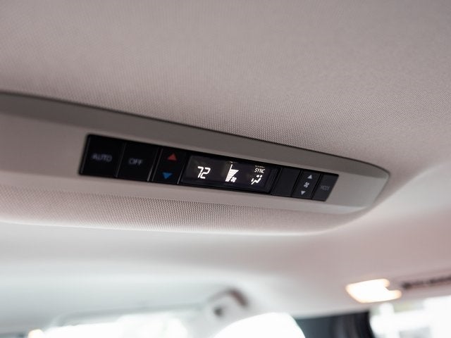 2025 Toyota Sienna LE 8 Passenger