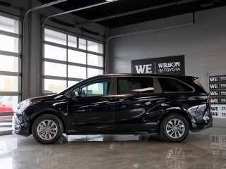 2025 Toyota Sienna LE 8 Passenger
