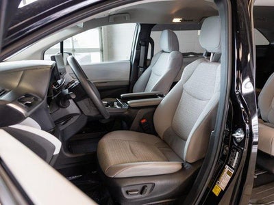 2025 Toyota Sienna LE 8 Passenger