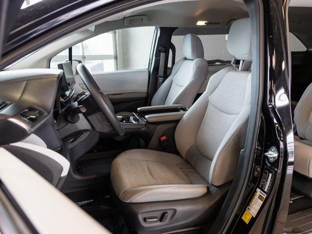 2025 Toyota Sienna LE 8 Passenger