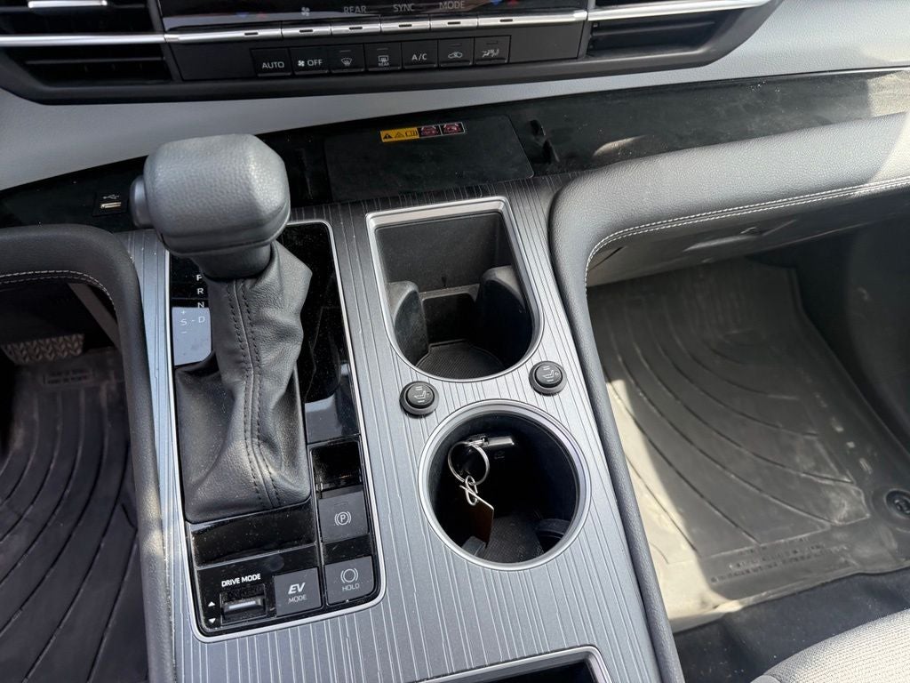 2025 Toyota Sienna LE 8 Passenger