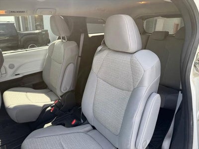 2025 Toyota Sienna LE 8 Passenger