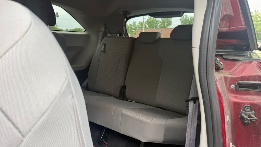 2021 Toyota Sienna LE 8 Passenger