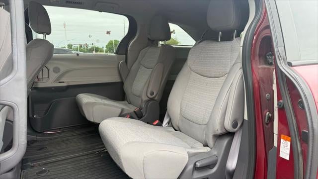2021 Toyota Sienna LE 8 Passenger